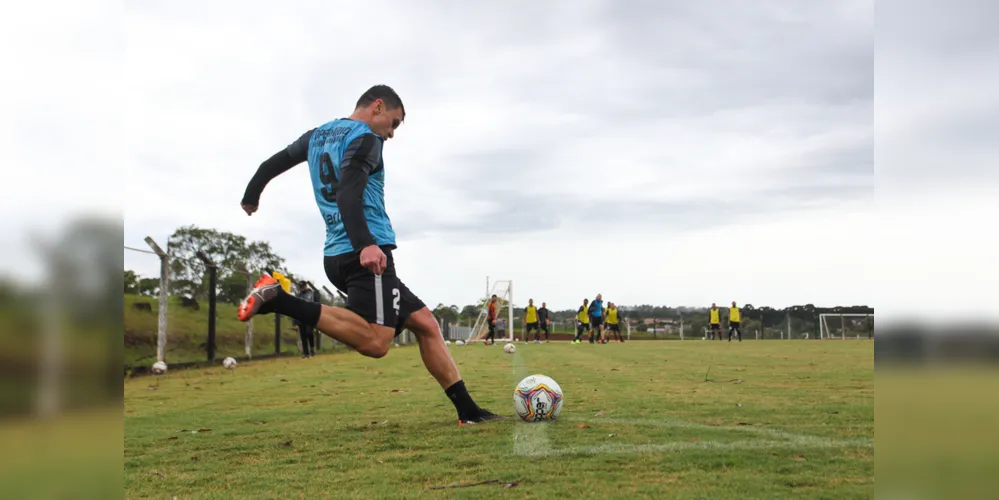 Fantasma busca vencer o Náutico e subir na tabela