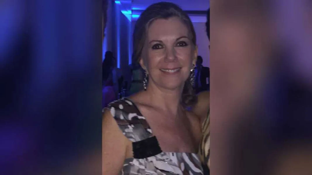 Rosana Sponholz Farhat será muito cumprimentada nesta quinta-feira (4), pela passagem de seu aniversário. Da coluna RC os votos de felicidades e saúde