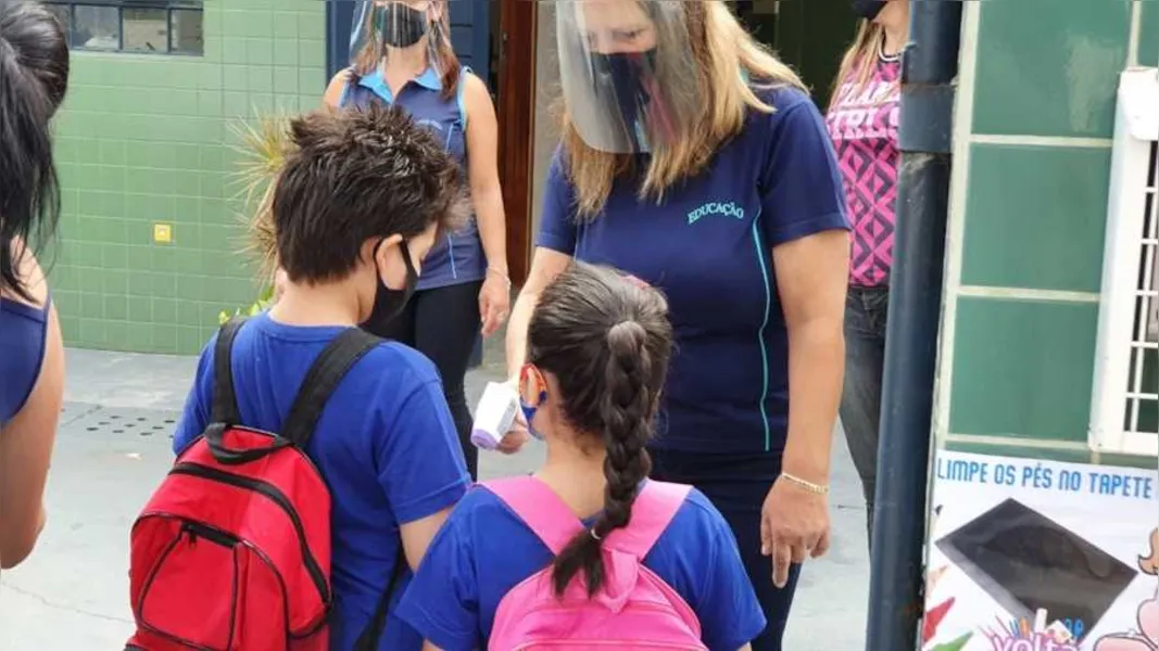 Ponta Grossa volta às aulas respeitando novas regras