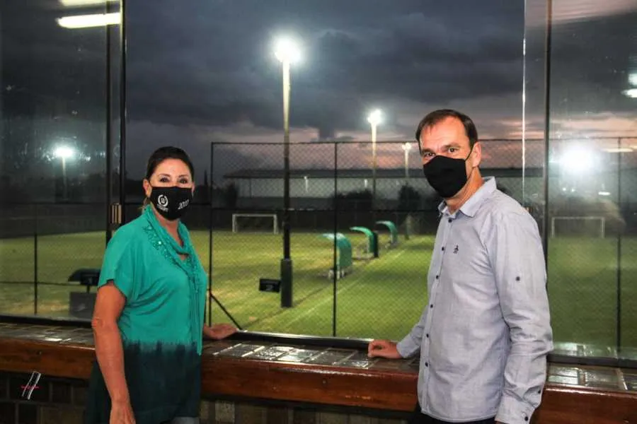 Presidente Indianara e Diretor Dep. de Futebol Suiço Pedro Hartmann