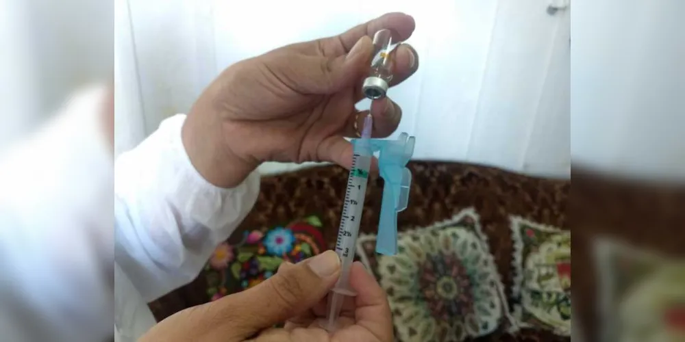 Idosos acamados devem agendar aplicação da vacina