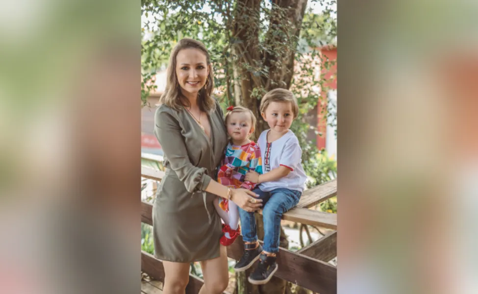 Carla Marilia Blum Morgado e seus filhos Elisa e Alfredo Blum Morgado