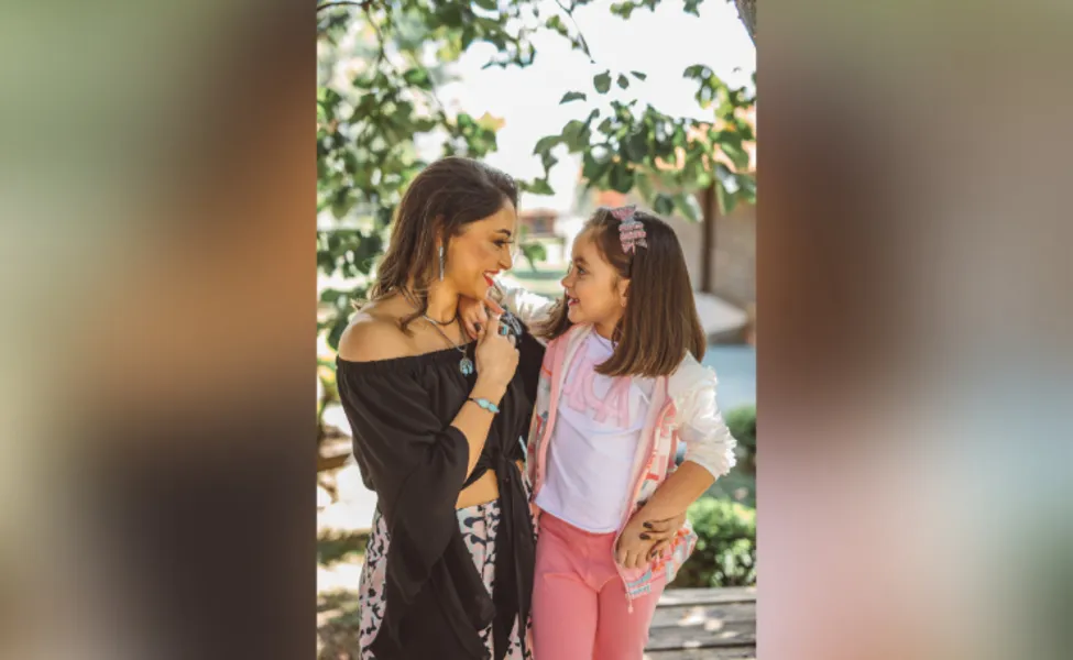 Danielle Andrade Hasselmann e sua filha Julia Andrade Hasselmann