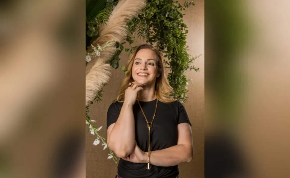 Felicitações – A empresária Léia Araújo Rodrigues foi muito cumprimentada pela passagem de seu aniversário na última terça-feira (11). Da coluna RC os votos de alegrias e sucesso. 