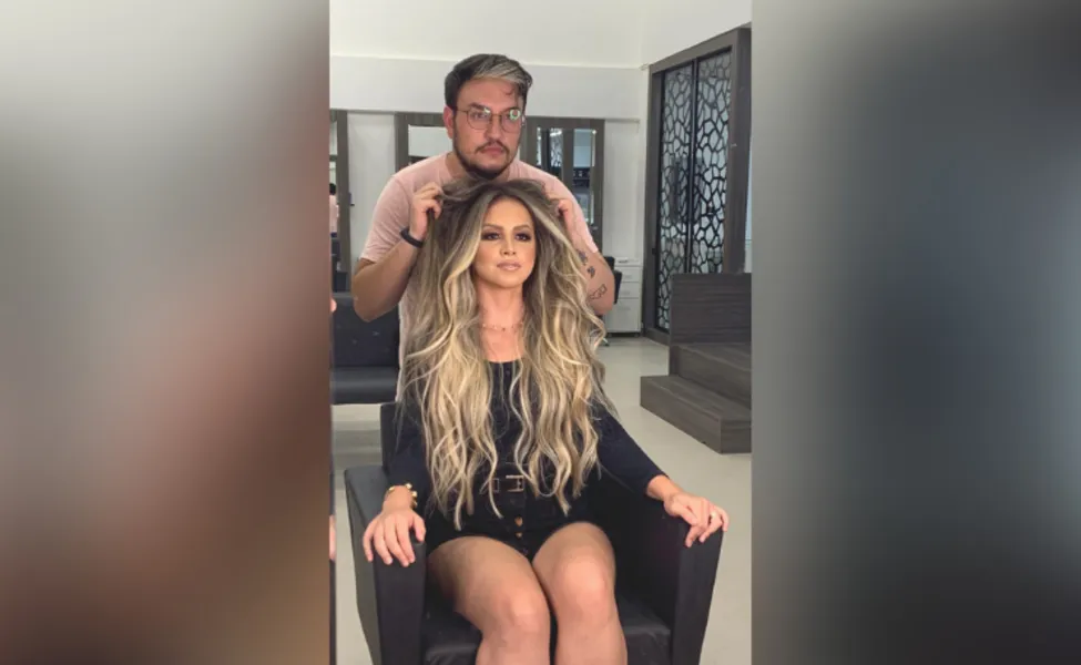 Menina Bonita - Alexandre Kutcher conceituado profissional do salão Menina Bonita com a bela cliente Kamilly. Alexandre que tem cada dia mais conquistado e fidelizado suas clientes pelas suas técnicas inovadoras.