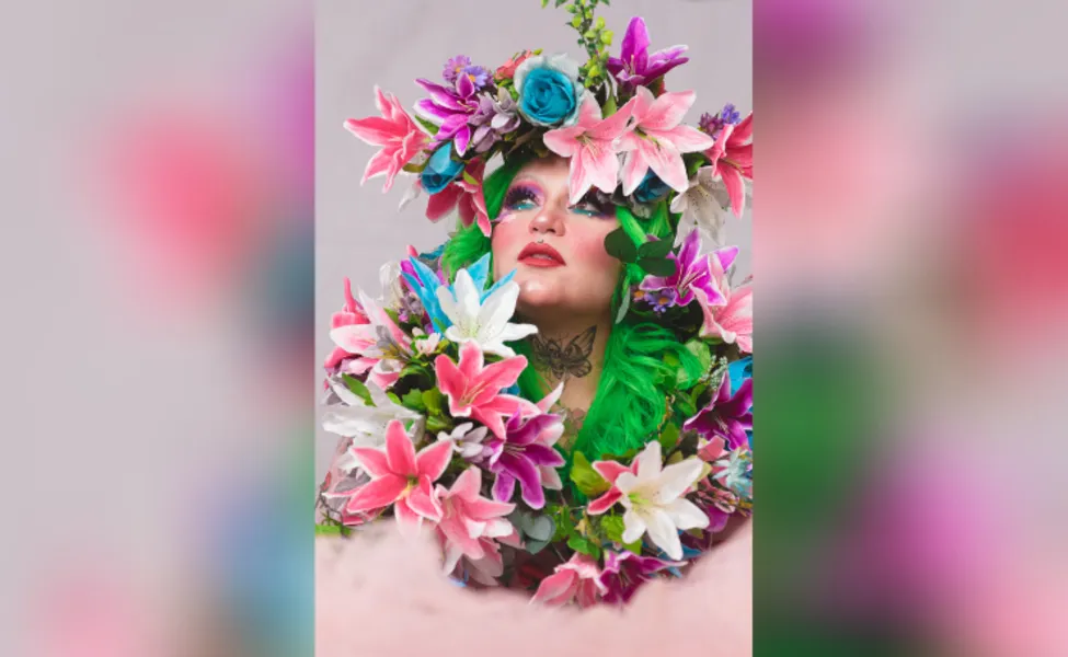 A partir da meia-noite (do dia 5 de abril para dia 6 de abril) as músicas estarão disponíveis em todas as plataformas digitais como Spotify e Deezer.