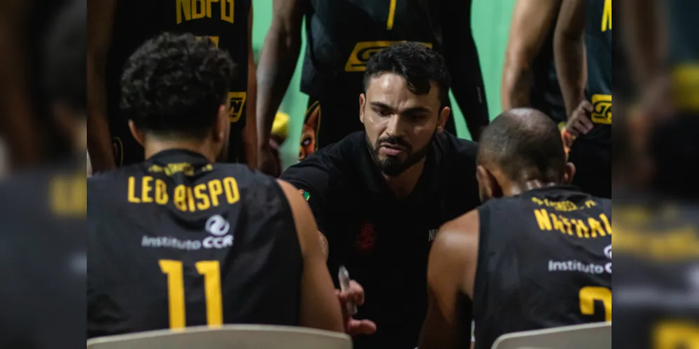 BRUSQUE, SC, 23.04.2021 - Jogo entre NBPG Ponta Grossa e Basquete Joinville válido pelo Campeonato Brasileiro Adulto 2021 pela fase de classificação turno Hélio Rubens na Arena Brusque, Brusque, SC. Foto: Diego Maranhão/ Brand/ Divulgação CBB