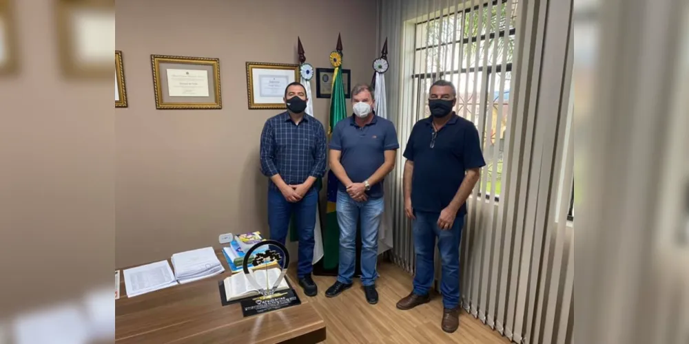 Chefes do Executivo debateram propostas executadas recentemente nos dois municípios