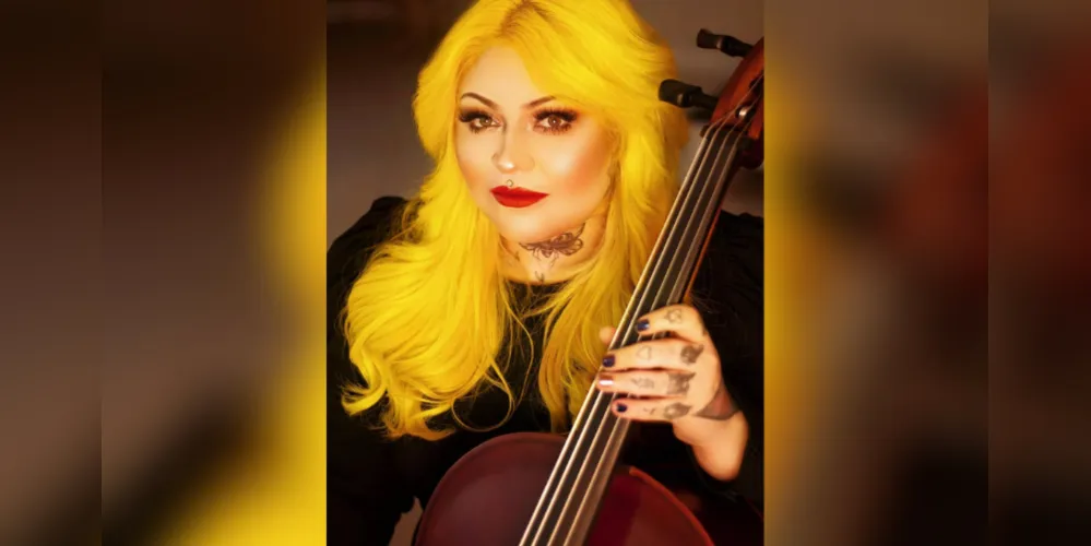 Troca de idade - Isabela Huk celebra nesta quarta-feira (24), a passagem de seu aniversário. Isabela que fez uma significativa participação no The Voice Brasil 2016, mostrando seu talento que encanta a todos em suas apresentações. Vale registrar, que Isabela vem fazendo sucesso em nossa cidade e em todo Estado com seus lançamentos e novidades.  Da coluna RC os votos de felicidades e sucesso.