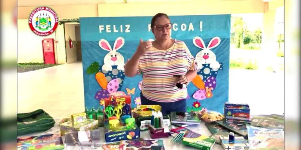 Primeira entrega simbólica contou com a presença da prefeita Alcione Lemos. Os kits serão repassados ao alunos da rede municipal de ensino