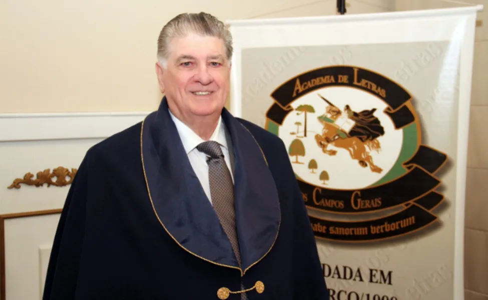 BRINDE À VIDA - David Pilatti Montes destacado empresário ponta-grossense, ex-presidente da Academia de Letras dos Campos Gerais, na próxima segunda-feira (07) será muito cumprimentado pela passagem do seu aniversário. Da coluna RC os votos de alegrias e sucesso