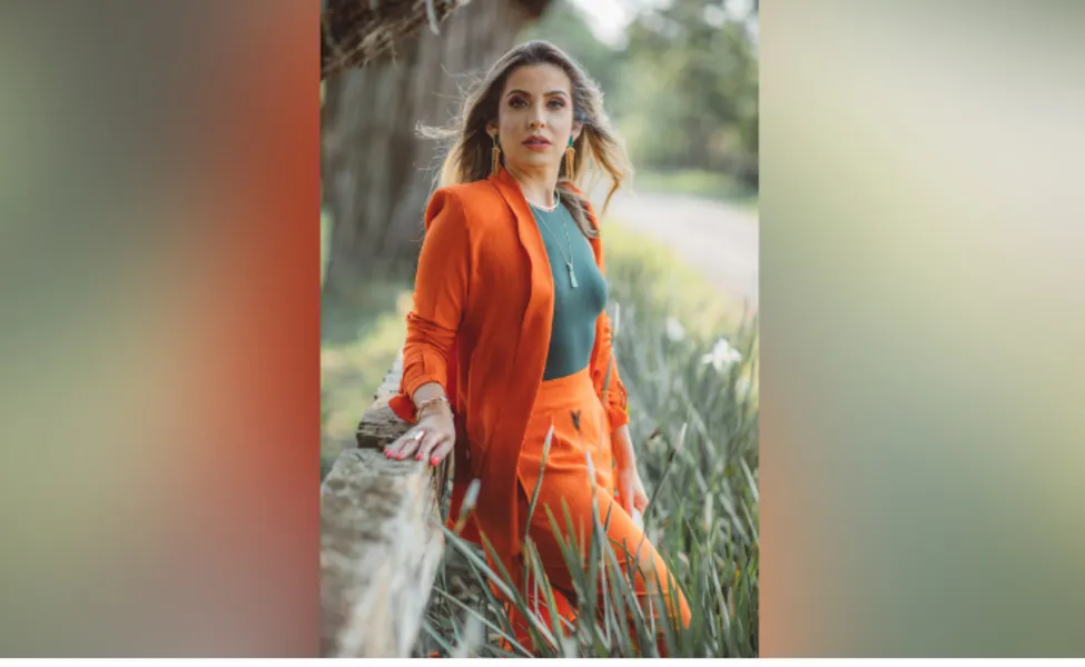 BELA – Laís Fernanda de Castro Pereira Coradassi abrilhanta a coluna RC deste fim de semana com sua beleza e elegância. Laís merece nosso destaque por sua competência e determinação.