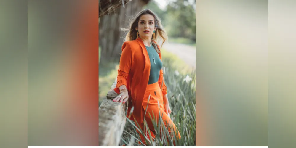 BELA – Laís Fernanda de Castro Pereira Coradassi abrilhanta a coluna RC deste fim de semana com sua beleza e elegância. Laís merece nosso destaque por sua competência e determinação.