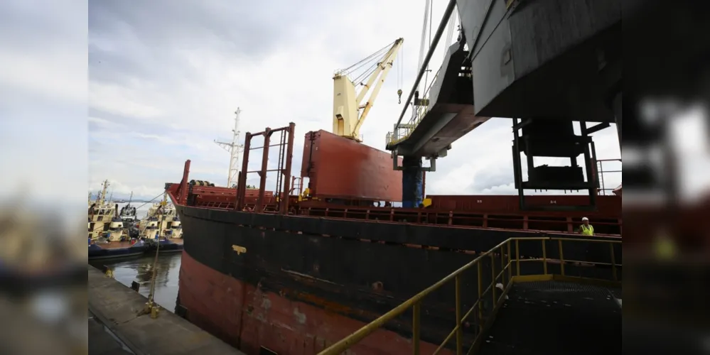 Imagem ilustrativa da imagem Paraná registra alta de 14% nas exportações no semestre