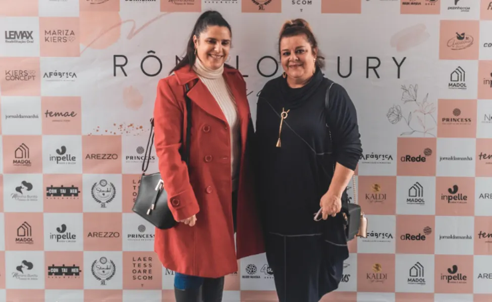 DESTAQUE - Nayara Cury Caruso e Luciane Cury estiveram prestigiando o início das celebrações dos seis anos da coluna RC do Jornal da Manhã e portal aRede e dezessete anos de colunismo social deste colunista.