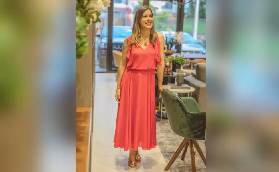 NOVO CICLO - Tatiane Joslin recebeu as felicitações pela troca de idade, na última terça - feira (14). Da coluna RC os votos de felicidades e sucesso.