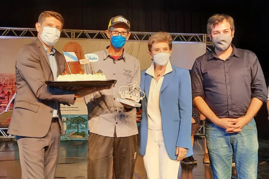 Ponta Grossa comemora 198 anos no Cine-Teatro Ópera