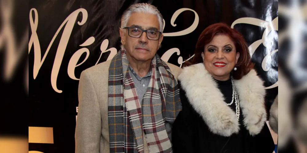 FELICITAÇÕES - O renomado médico Jorge Irapuan Ferreira da Cunha receberá as felicitações pela passagem de seu aniversário na próxima sexta - feira (10). No registro especial Jorge Irapuan e sua esposa Iclea Saliba Cunha. Da coluna RC os votos de prosperidade e alegrias.