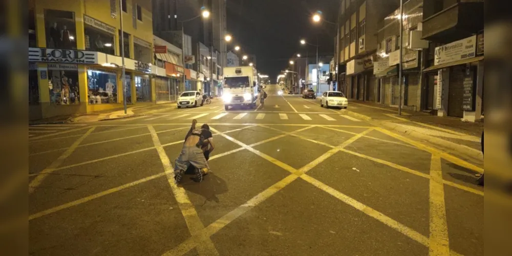 Situação aconteceu na Avenida Balduíno Taques, em frente à Praça Barão de Guaraúna