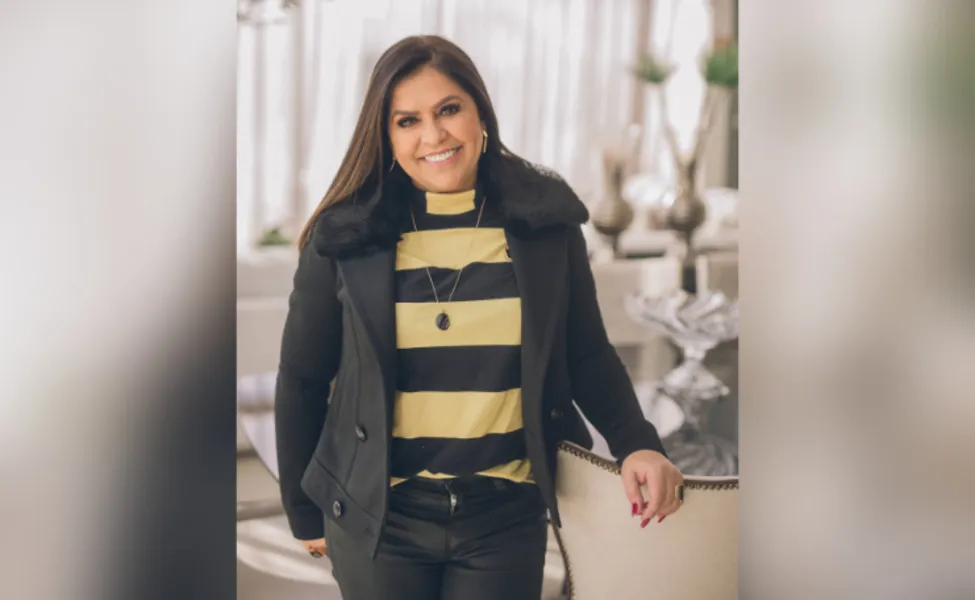 NIVER - Maria Angela Martins reserva a próxima sexta-feira (12), para na intimidade familiar celebrar a troca de idade. Maria  ngela é presença sempre confirmada nos eventos sociais mais badalados da região. Da coluna RC os votos de prosperidade e felicidades.