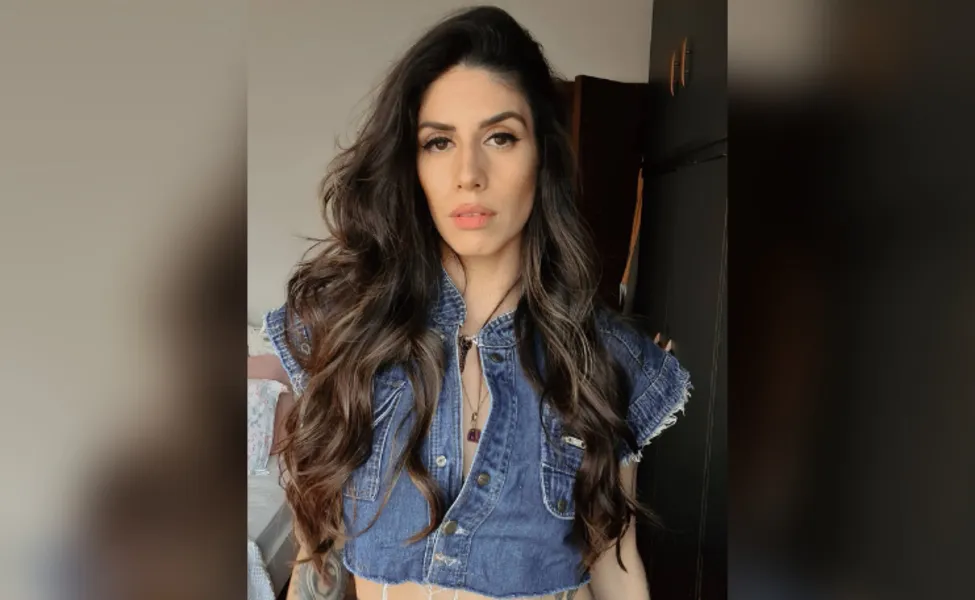 TROCA DE IDADE – Angel Penteado receberá as felicitações pela passagem de seu aniversário nesta quinta-feira (11). Da coluna RC os votos de alegrias e sucesso.