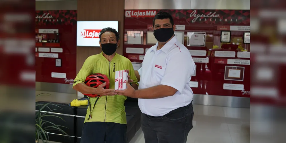 Imagem ilustrativa da imagem MM auxilia ciclista que percorre o mundo sobre duas rodas