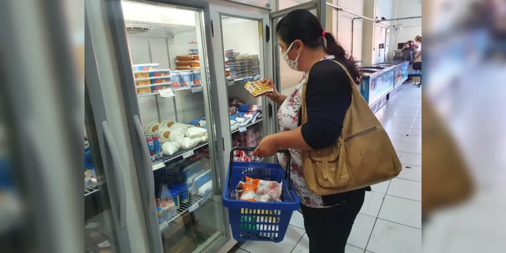 Imagem ilustrativa da imagem Prefeitura disponibiliza mais uma parcela de Vale-Mercado