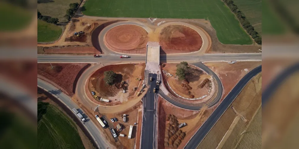 Obra que ligará as rodovias PR-151 e PR-090 avançou ao longo dos últimos meses. Investimento de R$ 78 milhões também favorece a indústria local