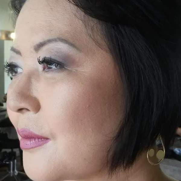 NIVER – Edina Midori receberá as felicitações pela troca de idade nesta quinta - feira (14). Da coluna RC os votos de realizações e alegrias.