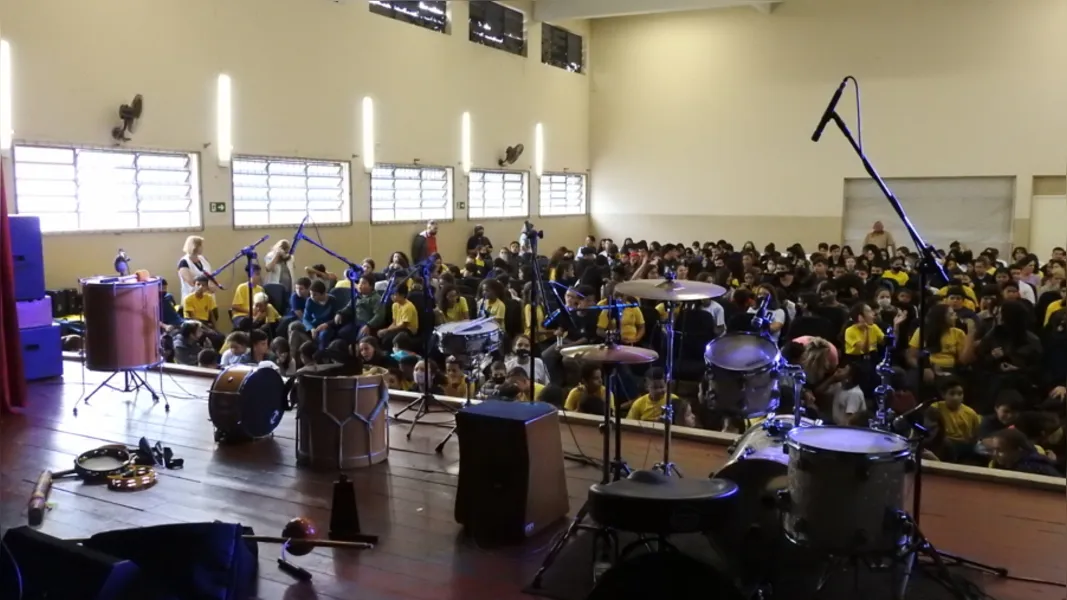 Projeto acontece desde 2016 e leva o conhecimento da arte da música para crianças e adolescentes