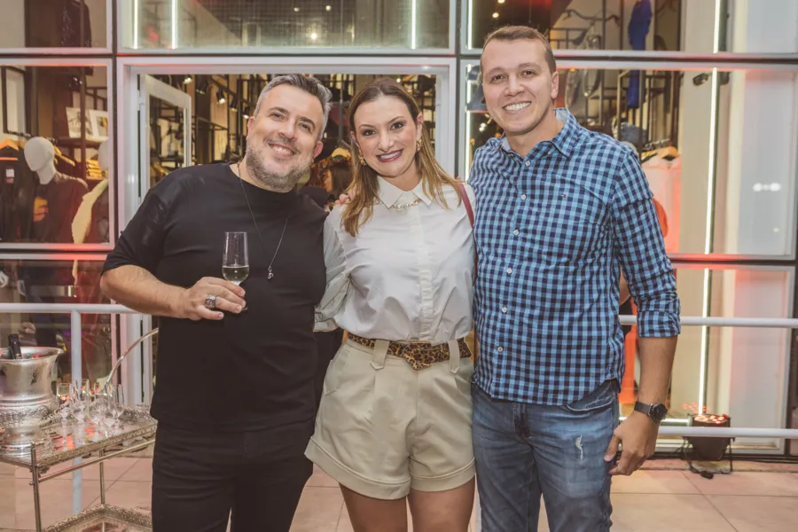 Jeison Gelaki, Ana Paula Simão e Diego Araujo