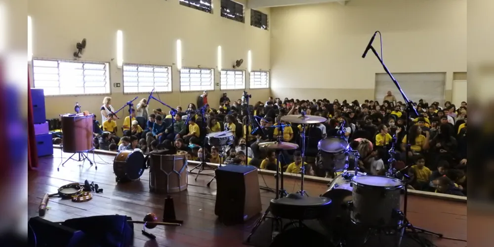 Projeto acontece desde 2016 e leva o conhecimento da arte da música para crianças e adolescentes