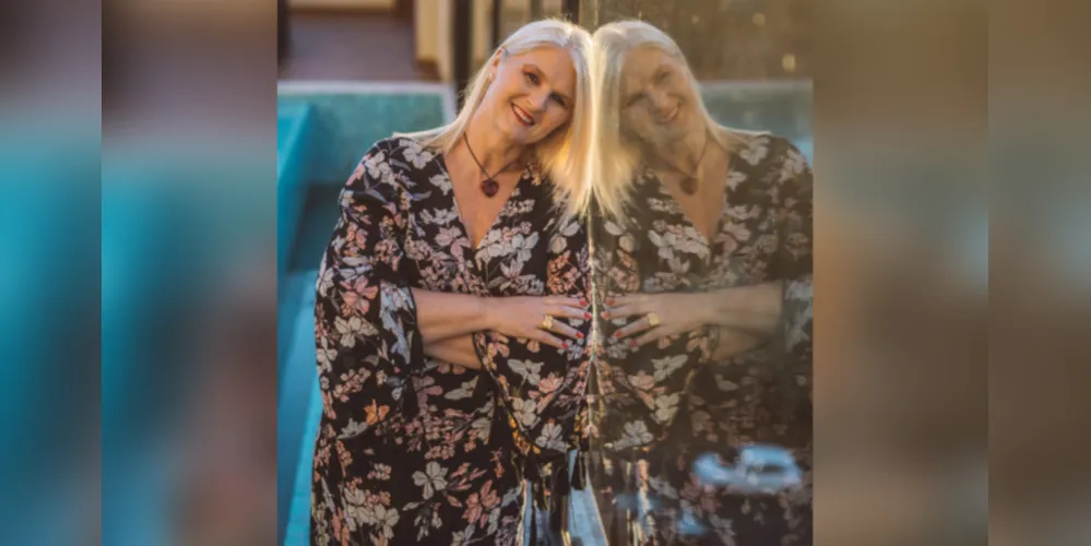 FELICITAÇÕES - Tania Kaminski Borato na última sexta - feira (15), recebeu as felicitações pela chegada de idade nova. Tania é atuante nas causas sociais, sempre participando de ações e eventos filantrópicos de nossa cidade. Da coluna RC os votos de felicidades infinitas.