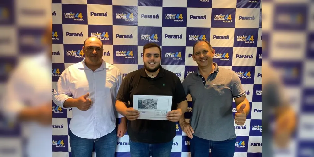 Prefeito Elias Gomes da Costa se reuniu com o deputado federal Felipe Francischini para apresentar um novo projeto