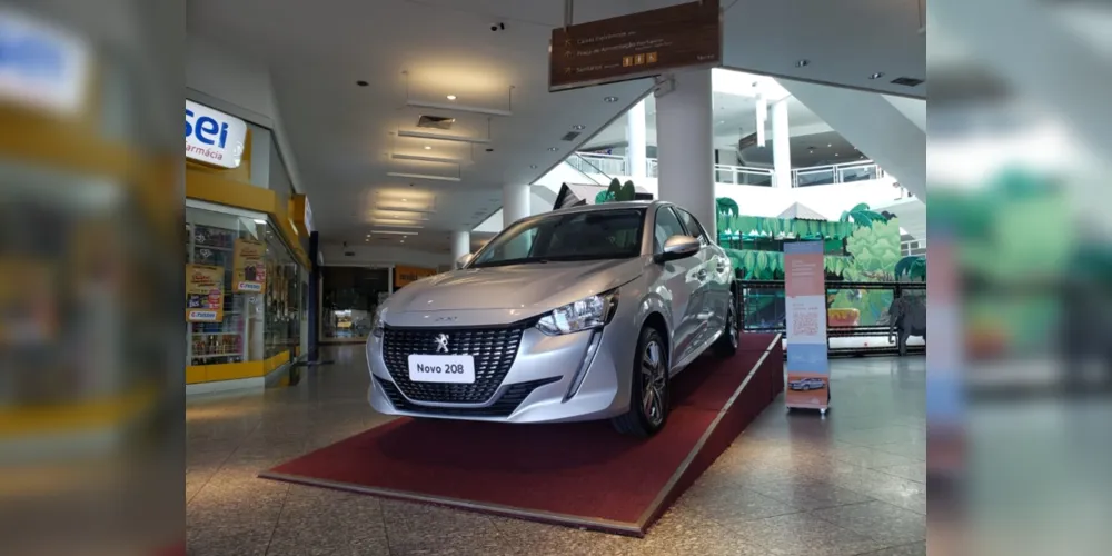 A cada R$ 200 em compras o cliente troca as notas fiscais por um cupom para concorrer a um Peugeot 208