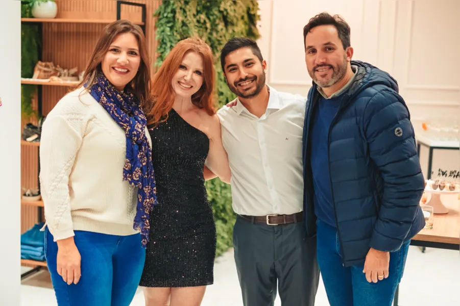 Marina Brandão, Raquel Stefaneli, Vitor Komatsu e Bernar Brandão