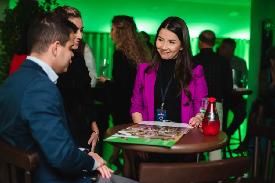 Victor Mahle, Kathleen Sassaki e Carine Rippe