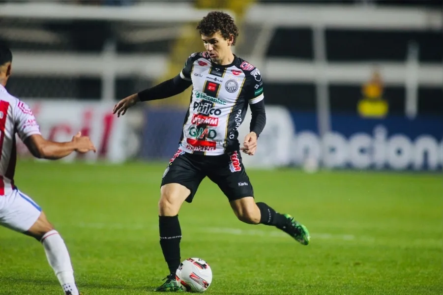 Operário derrota o Náutico e respira no Brasileirão