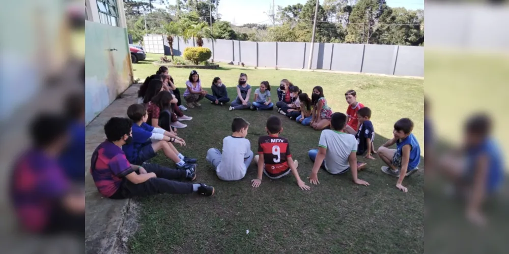 Pátio da escola foi um dos locais que contribuiu para trabalho mais dinâmico