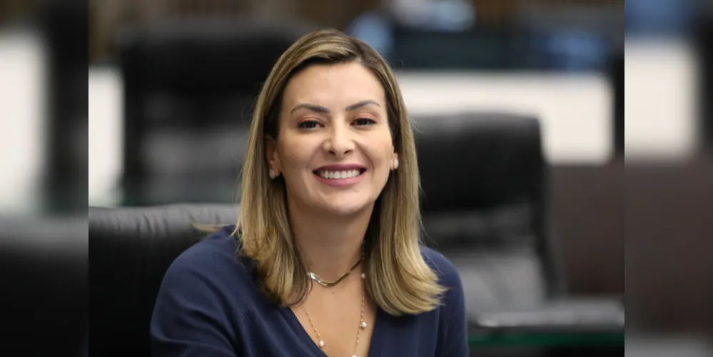 Foram duas propostas que visam dar voz e vez às mulheres paranaenses.