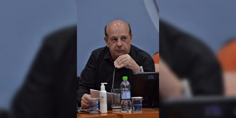 Celso Cieslak (PRTB), presidente da CPI da Saúde.