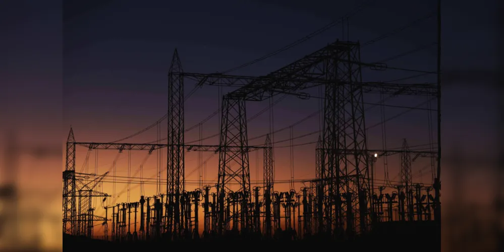 Programa da Copel Paraná Trifásico, de construção de novas redes para fortalecer o sistema de distribuição de energia nas áreas rurais