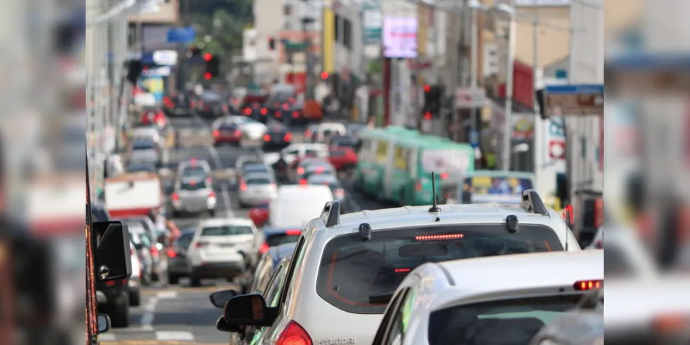 A quitação do IPVA é um requisito obrigatório para emissão do certificado de licenciamento do veículo pelo Detran-PR