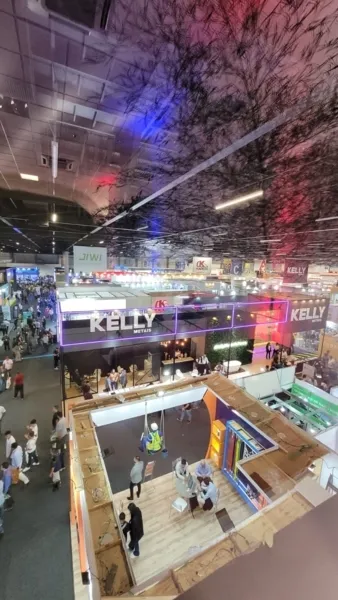 Entre outras atividades, a equipe também pôde conferir a construção de uma casa de 43,85 m² em apenas 6 dias