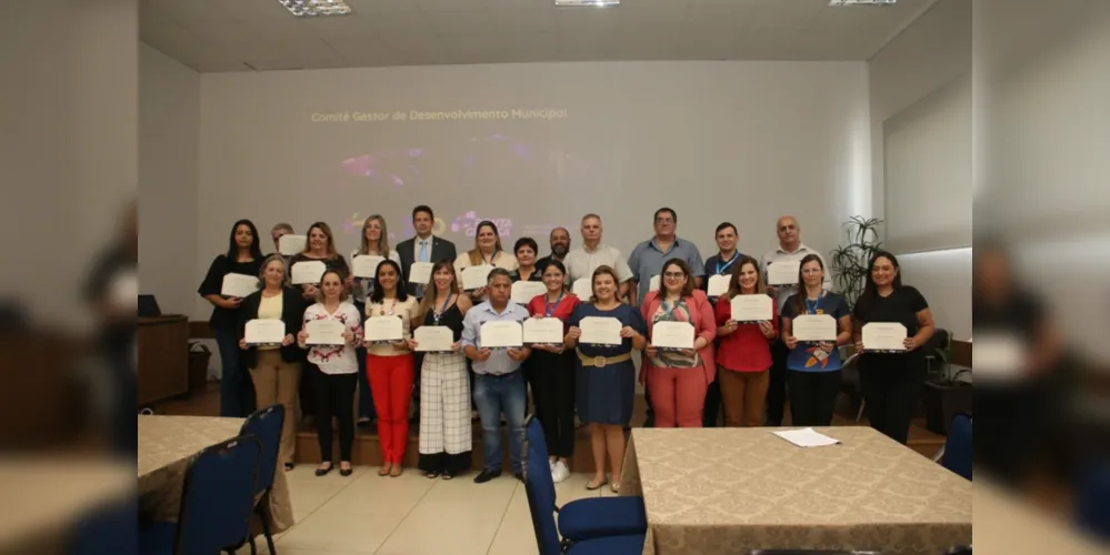 A posse foi realizada na sede regional Centro do Sebrae/PR, em Ponta Grossa