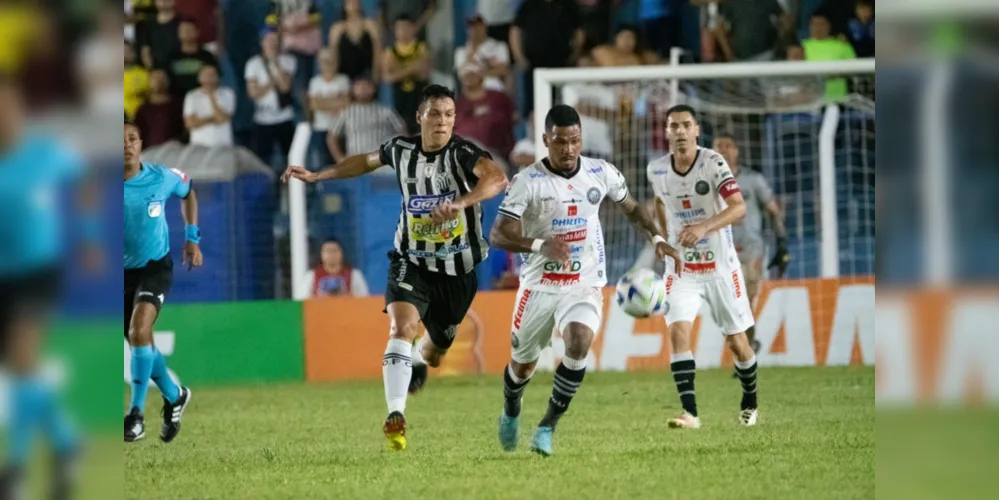 O gol do galo foi marcado no primeiro tempo