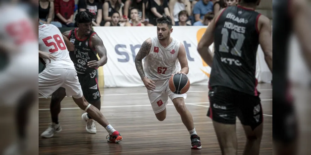 Equipe ponta-grossense avançou às finais do Paranaense com a terceira melhor campanha da competição
