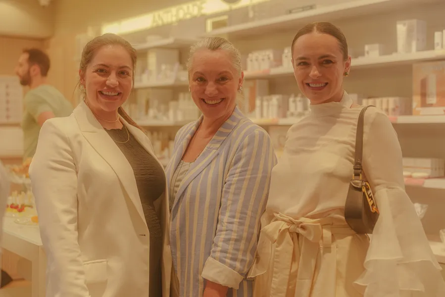 Jessica Bertolino, Ivanise Freitas e Thays Ribeiro