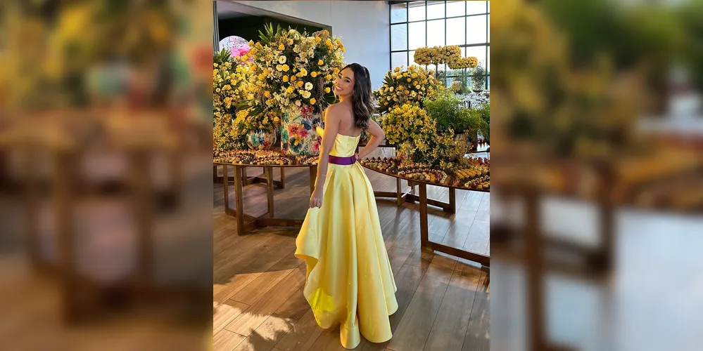 Com grande prazer, registramos o aniversário da encantadora Ana Carolina Teixeira de Sá, acadêmica de Direito da UEPG, celebrado no último dia 10. Dona de uma beleza singular, carisma marcante e uma educação que impressiona, Ana Carolina se destaca entre as jovens de sua geração, conquistando a admiração de todos ao seu redor. Neste momento tão especial, a coluna RC estende seus mais sinceros votos de alegrias constantes e de realizações grandiosas, que sua trajetória seja repleta de sucesso e felicidade.