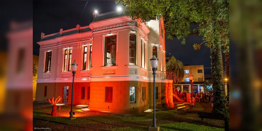 Uma noite na Villa Hilda tem recebido grande público a cada edição